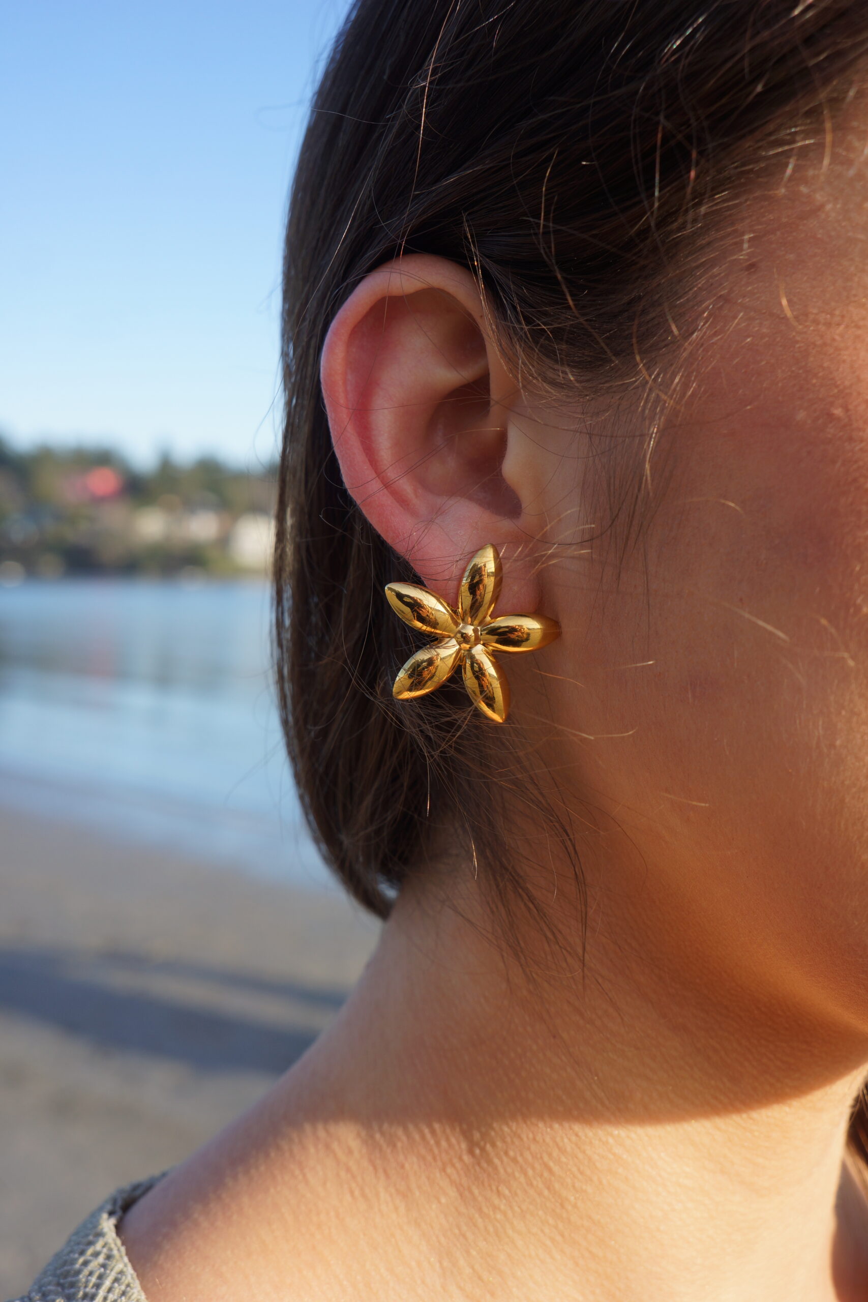 Flower Earring - Image 1